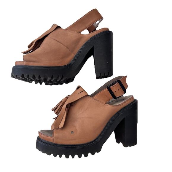 Dr. Martens Seraphina Slingback Kiltie Lug Sole Sandal Womens 7 Tassle Platform - Picture 4 of 10